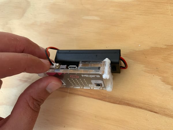 plugging in micro:bit battery pack